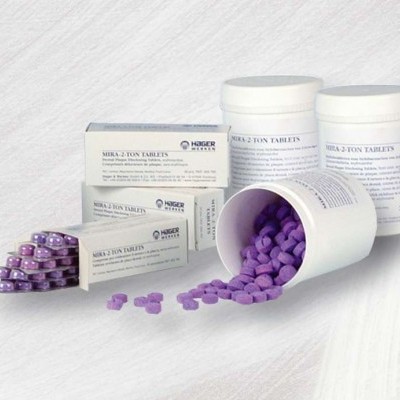 Frascos e caixas brancas com comprimidos roxos, rótulos com texto Mira-Z-Ton Tablets