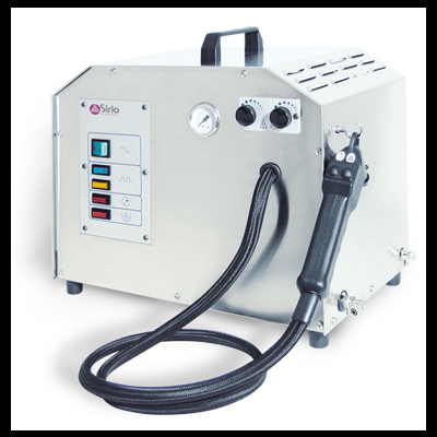 Máquina industrial metálica prateada com alça e pistola de controle preta