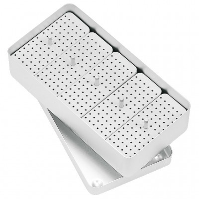 Caixa retangular branca com módulos perfurados e base prateada