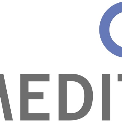 Logótipo MEDIT com letras cinzentas e símbolo azul