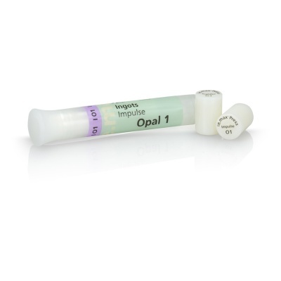 Frasco translúcido com cilindro dental branco, texto 'Ingots Impulse Opal 1' e 'Opa!x Press 01'