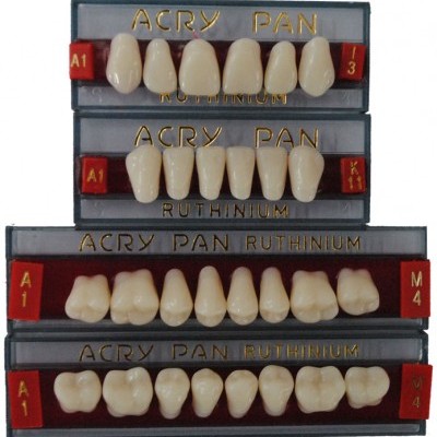Conjunto de quatro placas de dentes artificiais ACRY PAN RUTHINIUM em tons de branco