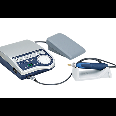 Unidade de controlo eletrónica com roda, botões e visor LED ligada a caneta elétrica azul com suporte branco