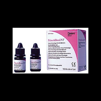 Adesivo dentário Prime&Bond NT em frascos de 5 ml com embalagem rosa