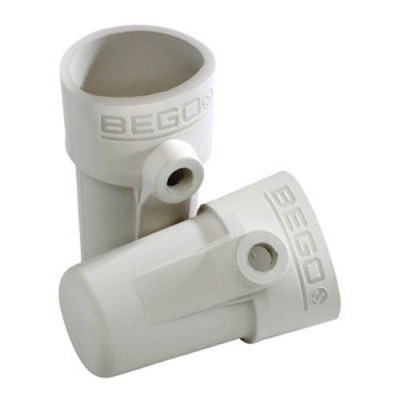 Dois acessórios brancos cilíndricos com inscrição BEGO e orifícios laterais