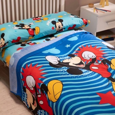 Conjunto de roupa de cama infantil com padrão do Mickey Mouse em azul e multicolor