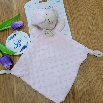 Manta de apego rosa com cabeça de rato e textura de bolinhas