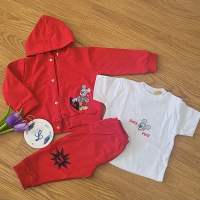 Conjunto roupa criança casaco e calças vermelhas e t-shirt branca com estampa Mickey