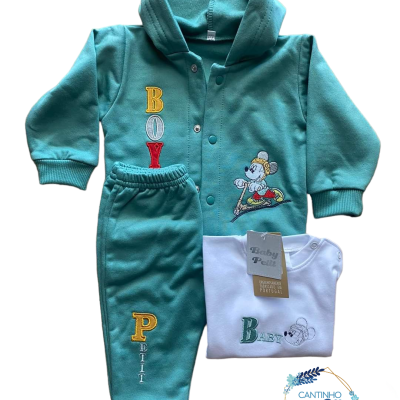 Conjunto de roupa de bebé com sweatshirt verde água, calças e body branco com bordados