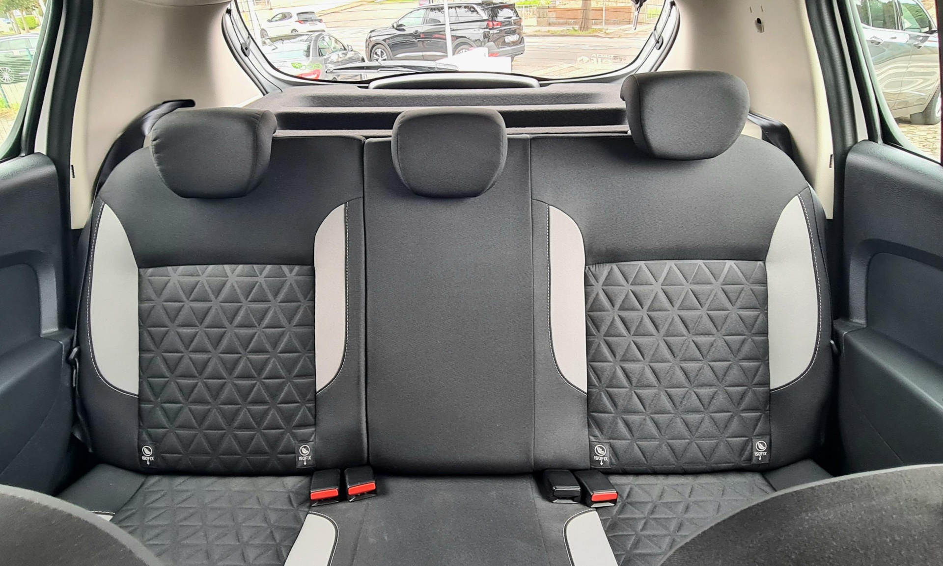 DACIA SANDERO 0.9 TCE STEPWAY DACIA SANDERO 0.9 TCE STEPWAY