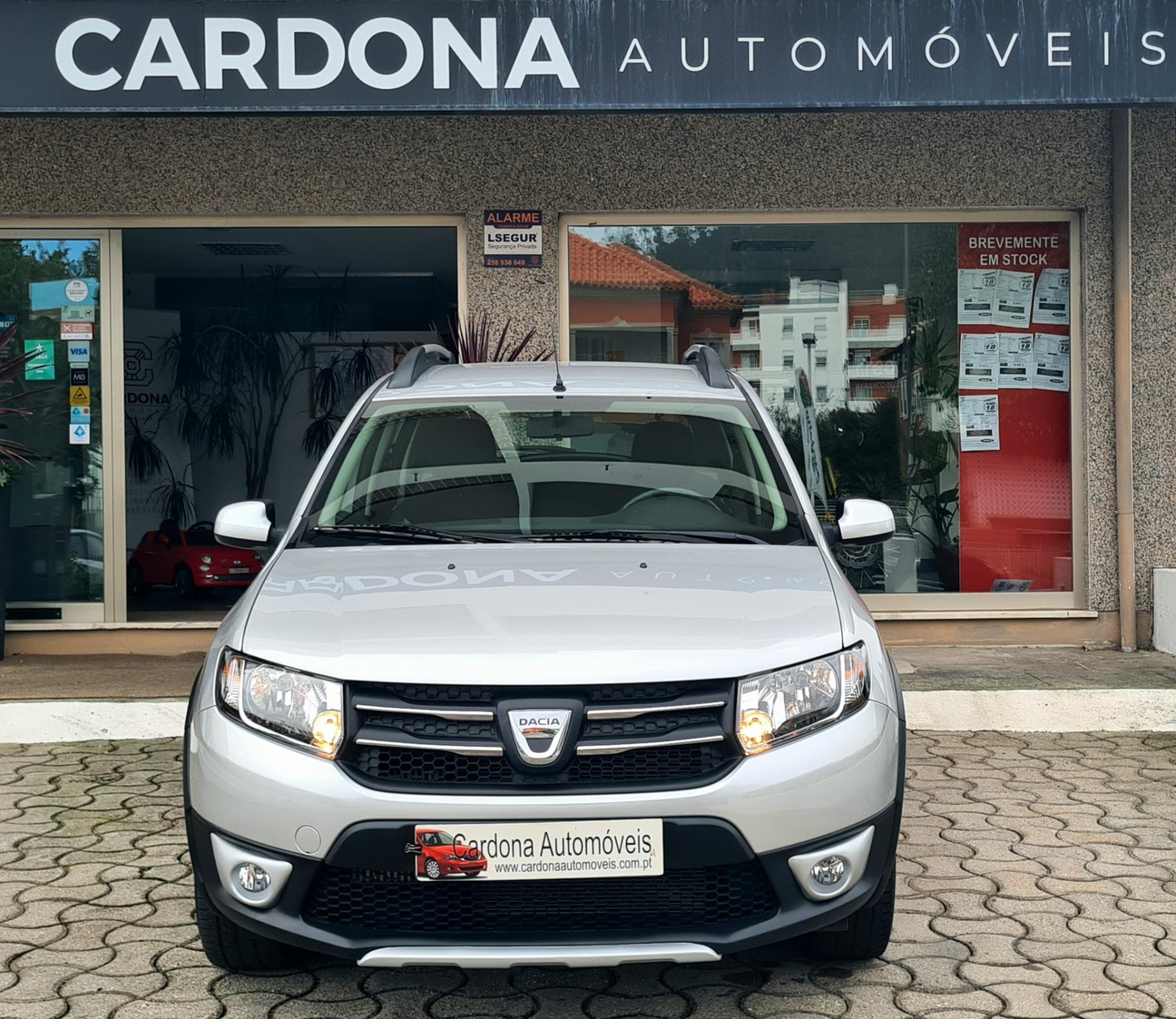 DACIA SANDERO 0.9 TCE STEPWAY DACIA SANDERO 0.9 TCE STEPWAY