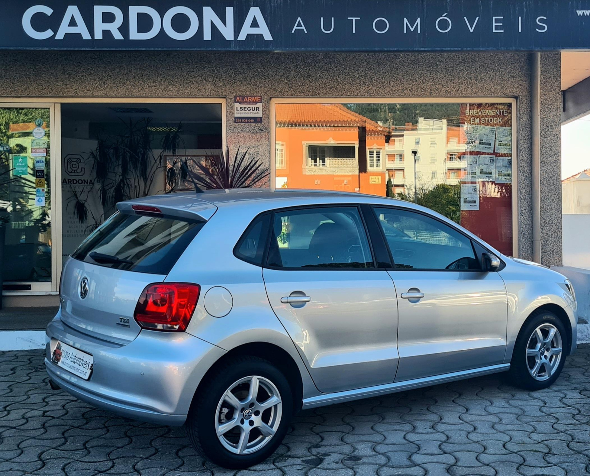VW POLO 1.6 TDI BLUEMOTION VW POLO 1.6 TDI BLUEMOTION