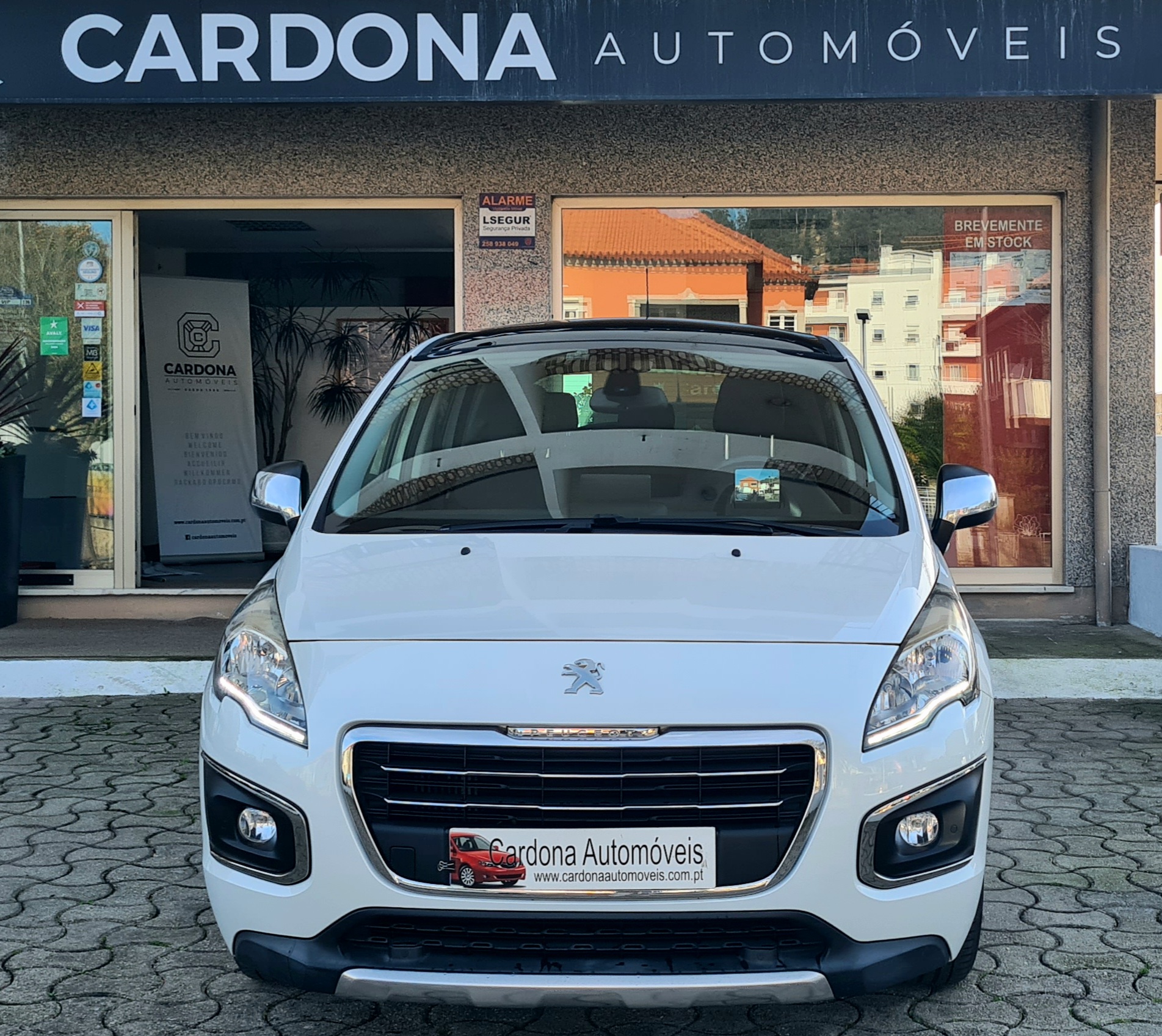 PEUGEOT 3008 1.6 BLUEHDI ALLURE PEUGEOT 3008 1.6 BLUEHDI ALLURE