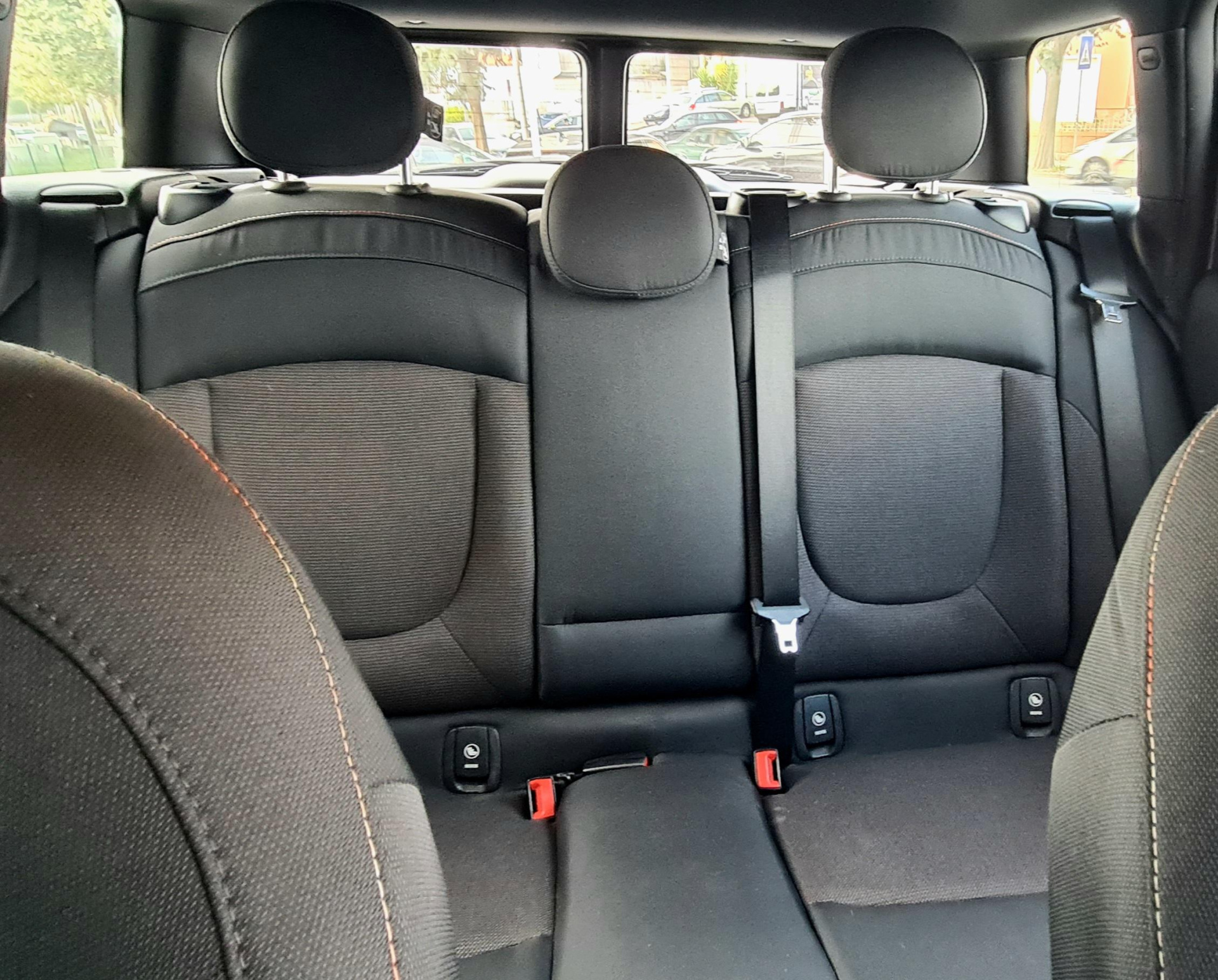 MINI ONE 1.5 D CLUBMAN MINI ONE 1.5 D CLUBMAN