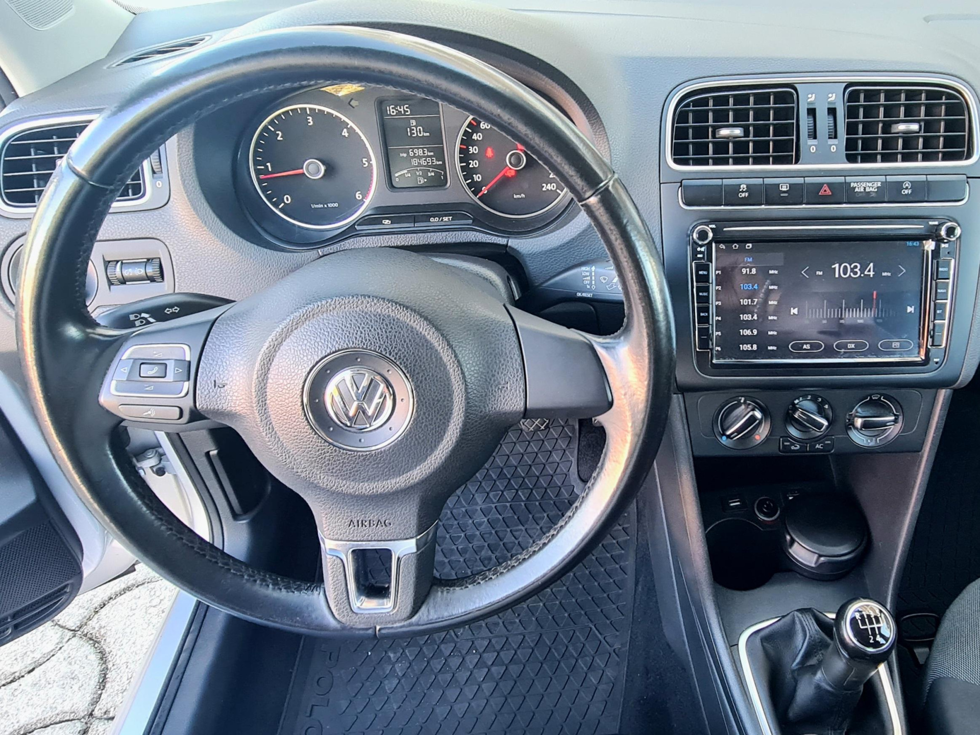 VW POLO 1.6 TDI BLUEMOTION VW POLO 1.6 TDI BLUEMOTION