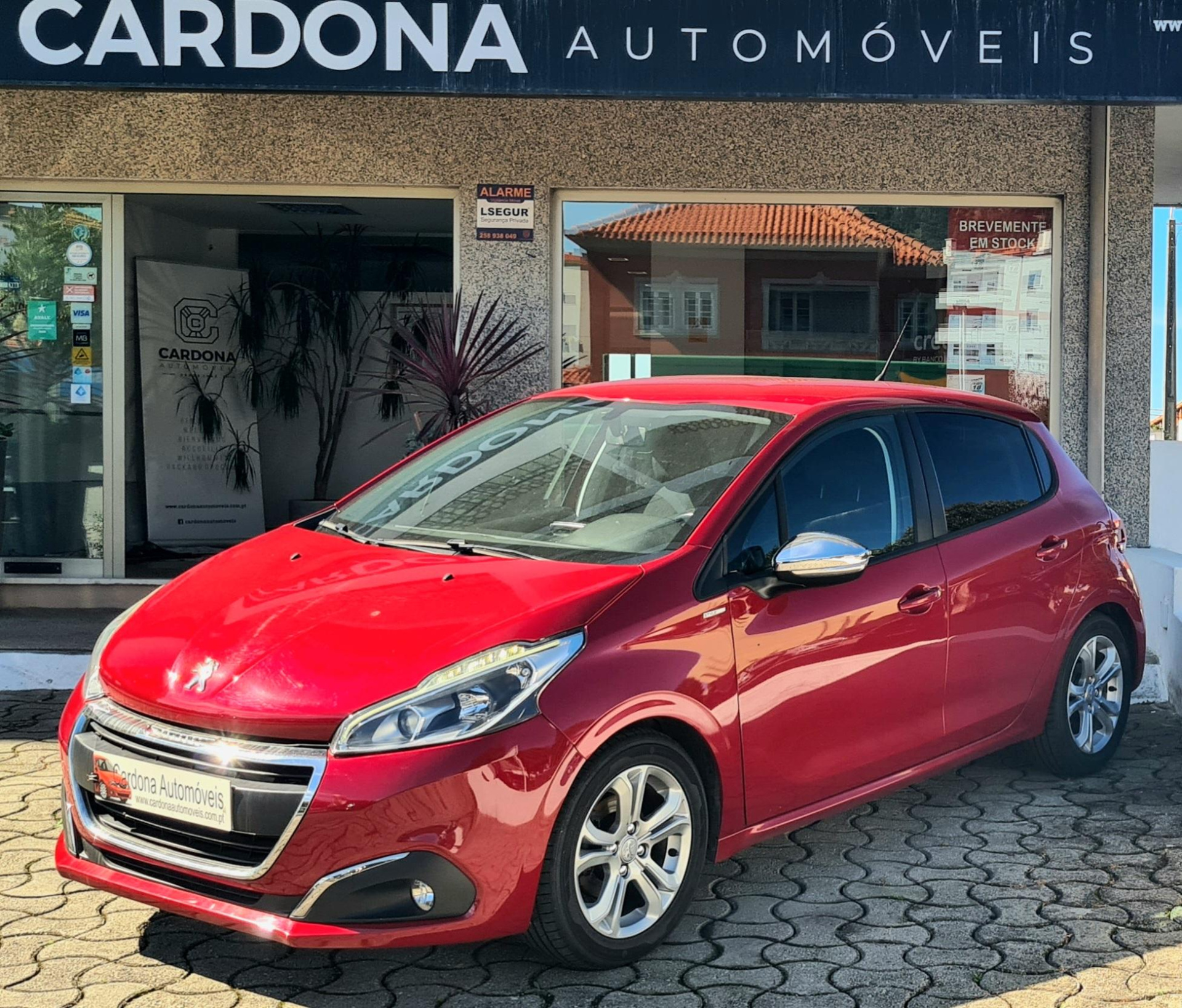 PEUGEOT 208 1.2 STYLE PEUGEOT 208 1.2 STYLE