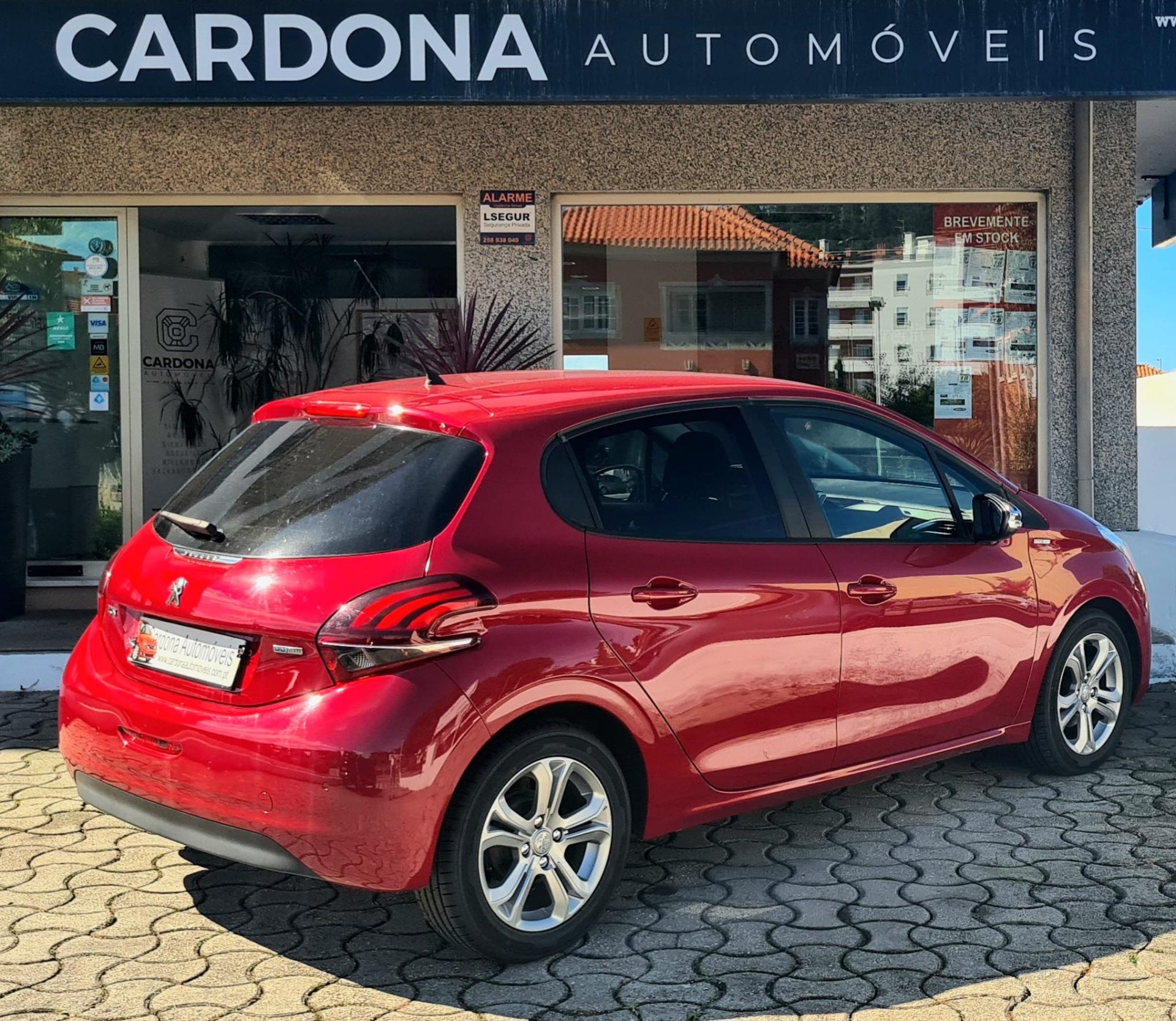 PEUGEOT 208 1.2 STYLE PEUGEOT 208 1.2 STYLE