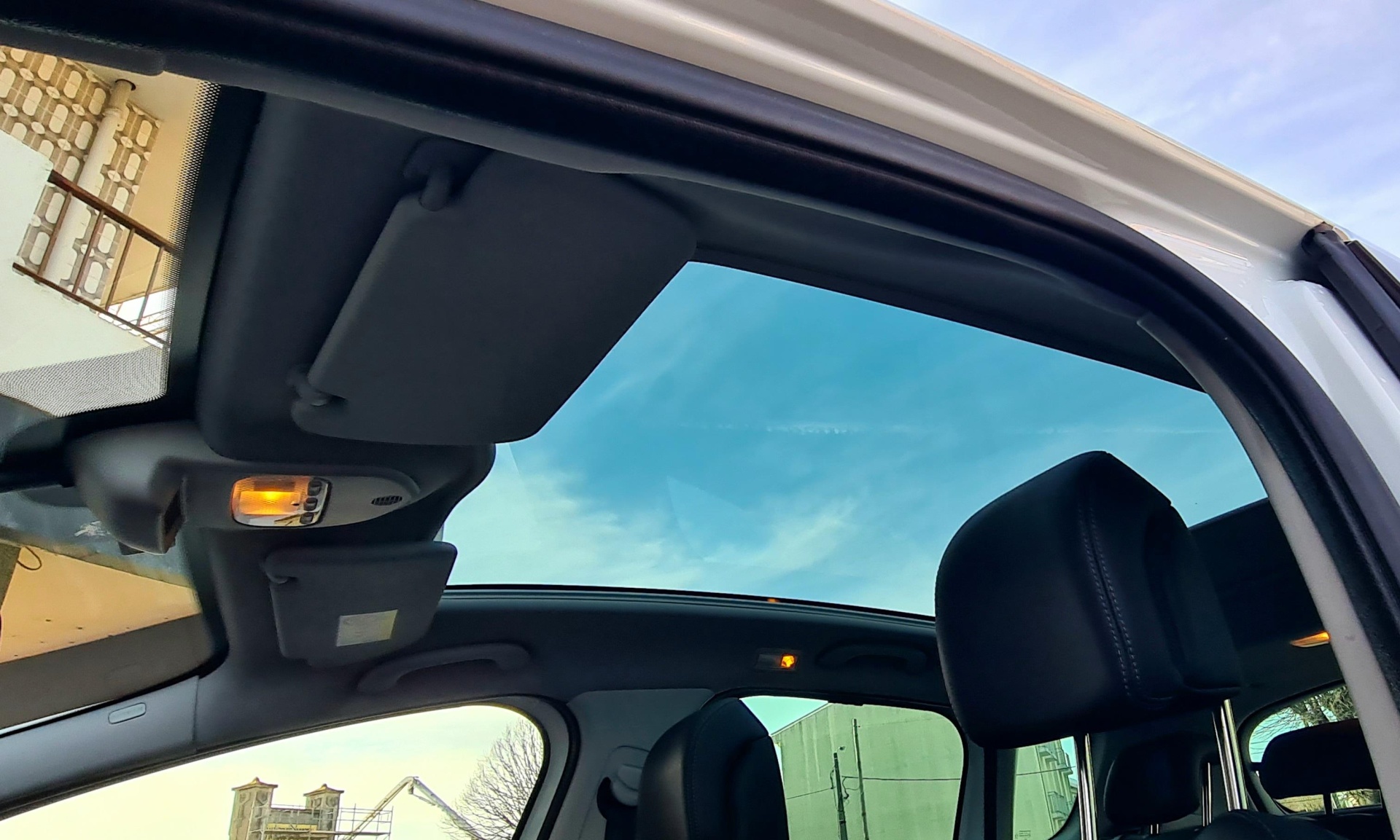 PEUGEOT 3008 1.6 BLUEHDI ALLURE PEUGEOT 3008 1.6 BLUEHDI ALLURE