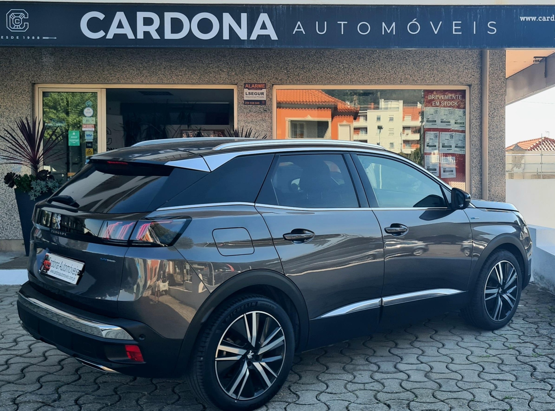 PEUGEOT 3008 1.6 T GT PACK EAT8 HYBRID PLUG-IN C/ IVA DEDUTÍVEL PEUGEOT 3008 1.6 T GT PACK EAT8 HYBRID PLUG-IN C/ IVA DEDUTÍVEL
