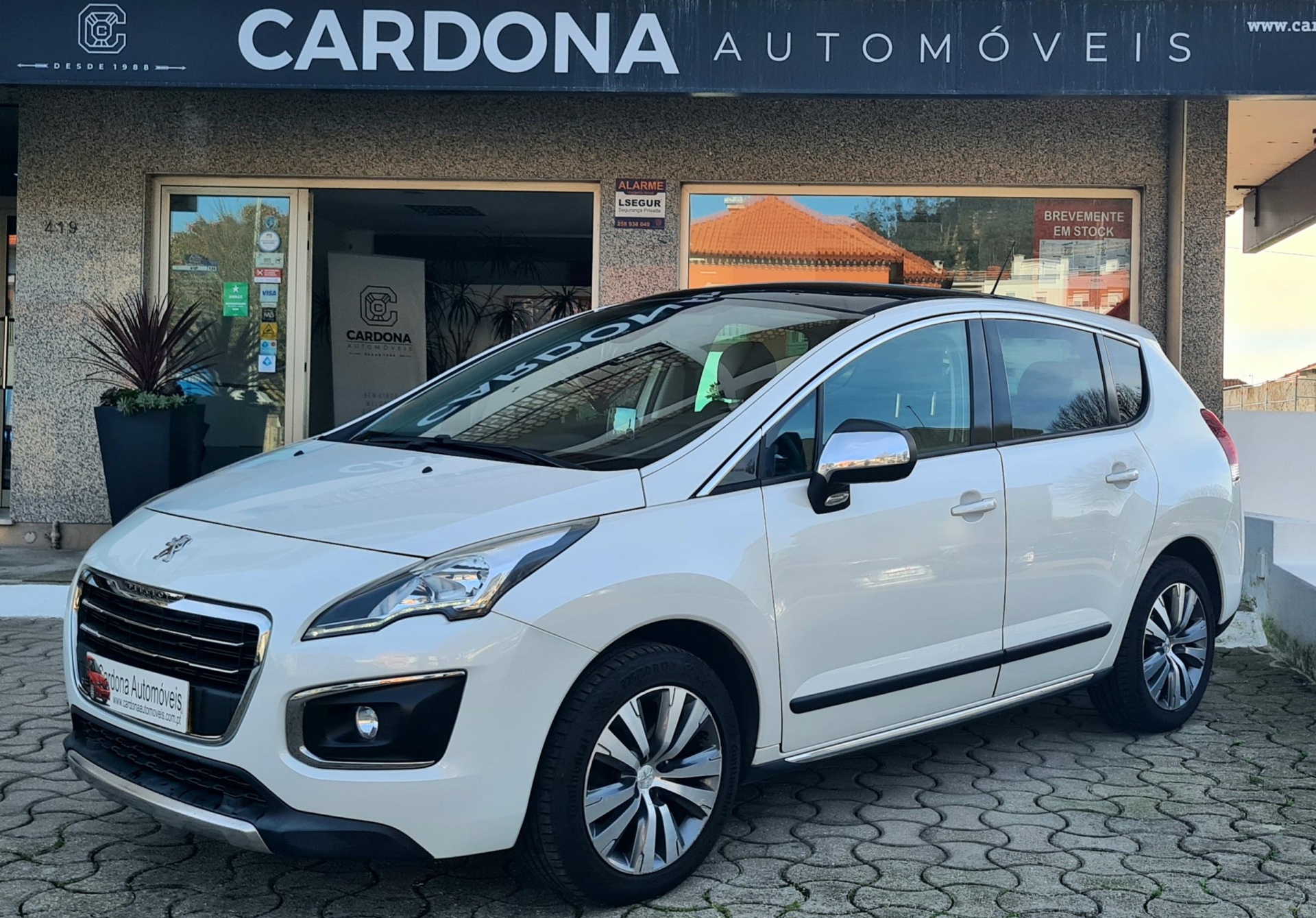 PEUGEOT 3008 1.6 BLUEHDI ALLURE PEUGEOT 3008 1.6 BLUEHDI ALLURE