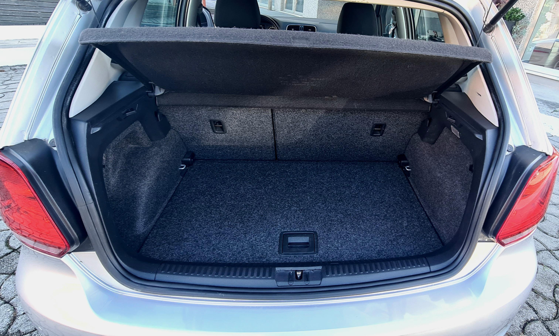 VW POLO 1.6 TDI BLUEMOTION VW POLO 1.6 TDI BLUEMOTION