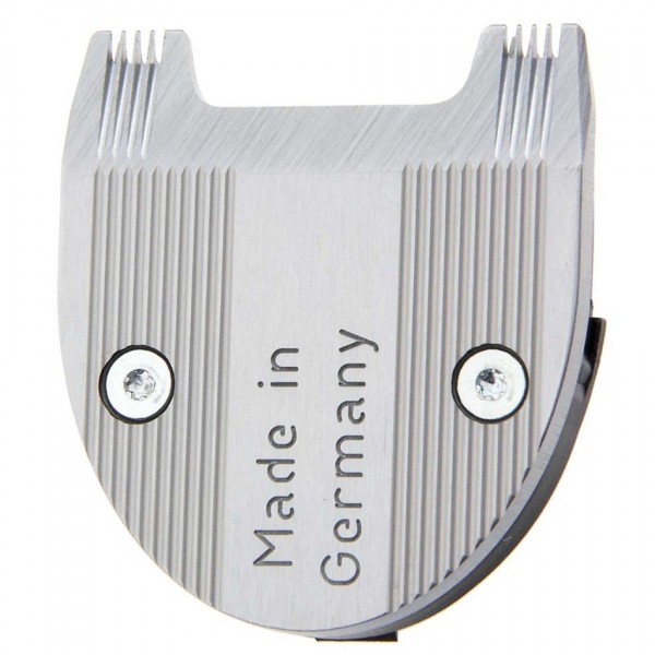 Lâmina de corte metálica prateada para máquina de cortar cabelo com o texto 'Made in Germany'