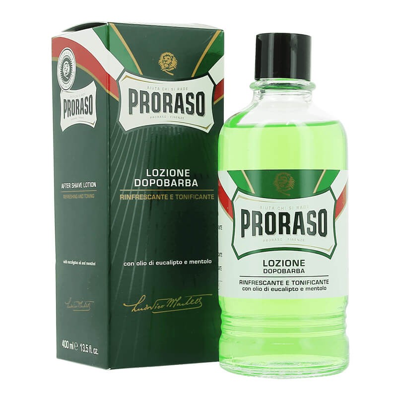 Loção pós-barba Proraso com embalagem verde escura e frasco de vidro transparente com líquido verde