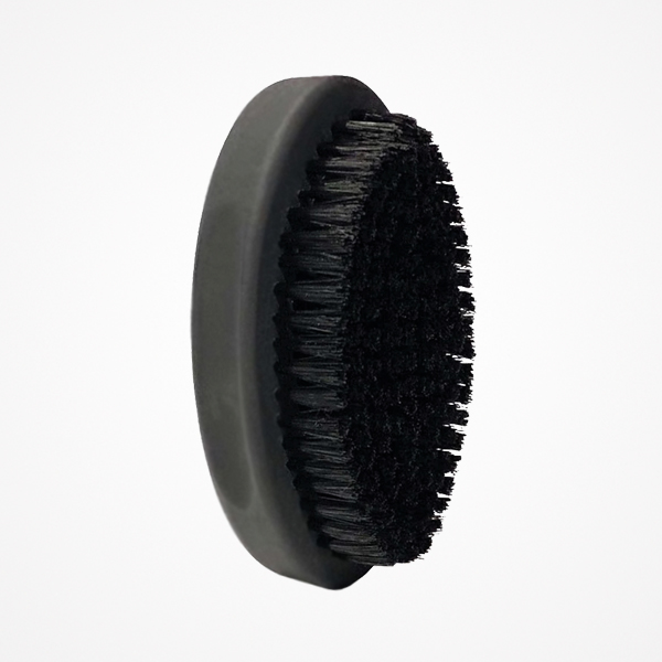 Escova oval com cerdas pretas
