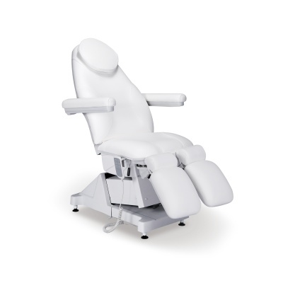 Cadeira de estética branca com apoios ajustáveis e controlo elétrico