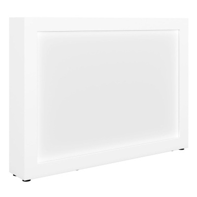 Balcão de recepção branco com acabamento liso e base elevada