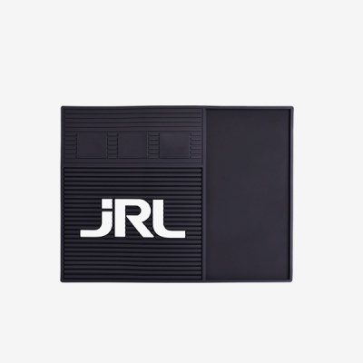 Tapete de jogo preto com letras brancas JRL