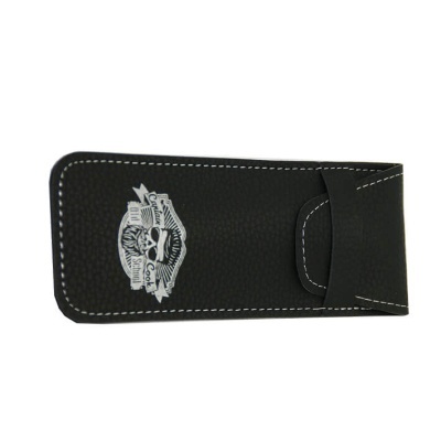 Capa preta para telemóvel com costuras brancas e logótipo prateado GO