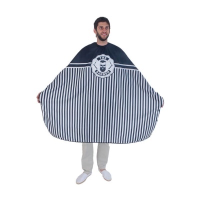 Capa de barbeiro preta com riscas brancas e logo THE BARBER