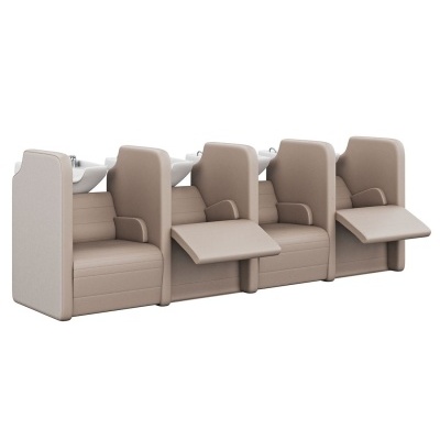 Conjunto de poltronas bege com pias brancas embutidas