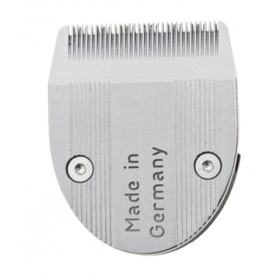 Cabeça metalizada de máquina de cortar cabelo com 'Made in Germany' gravado