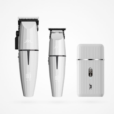 Três aparelhos elétricos para corte de cabelo e barba, na cor branca, sobre fundo branco