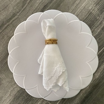 Individual&#x20;de&#x20;mesa&#x20;bosque&#x20;branco&#x20;&#x28;imperme&#x00E1;vel&#x29;