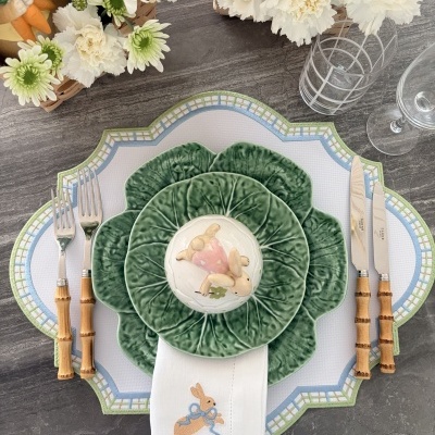 Guardanapo&#x20;coelhinho&#x20;com&#x20;la&#x00E7;o