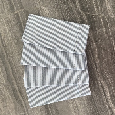 Kit&#x20;com&#x20;10&#x20;guardanapos&#x20;listras&#x20;azuis