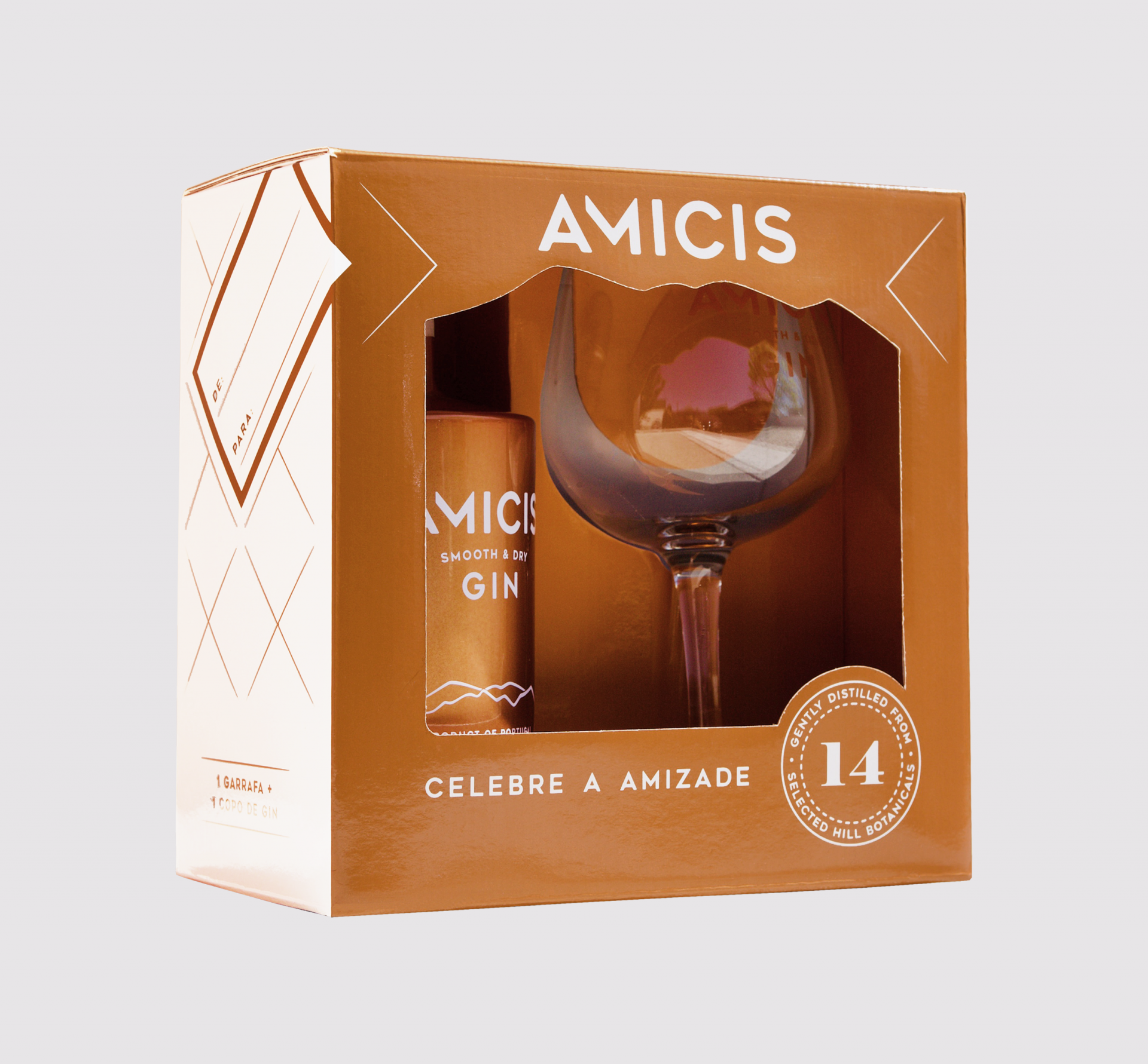 Caixa castanha com garrafa de gin AMICIS e uma taça
