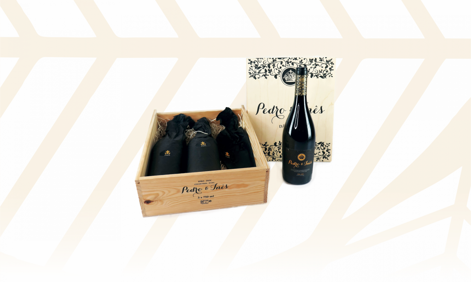 Conjunto de garrafas de vinho em caixa de madeira com embalagem decorativa