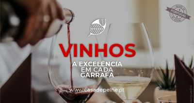 Duas taças de vinho, uma com vinho tinto e outra com vinho branco, texto promocional e carimbo Made in Portugal