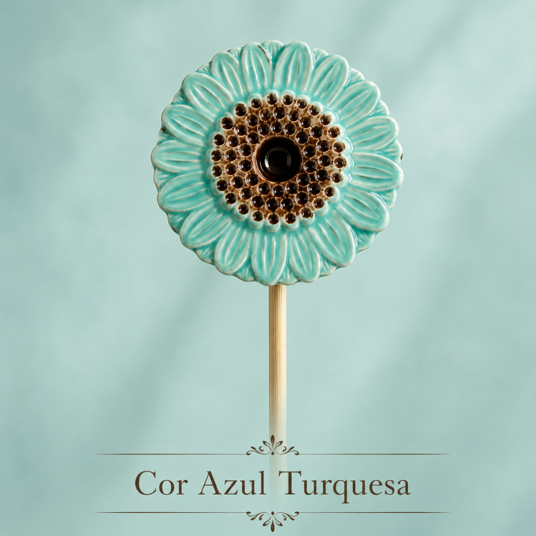 Doce em forma de flor azul turquesa