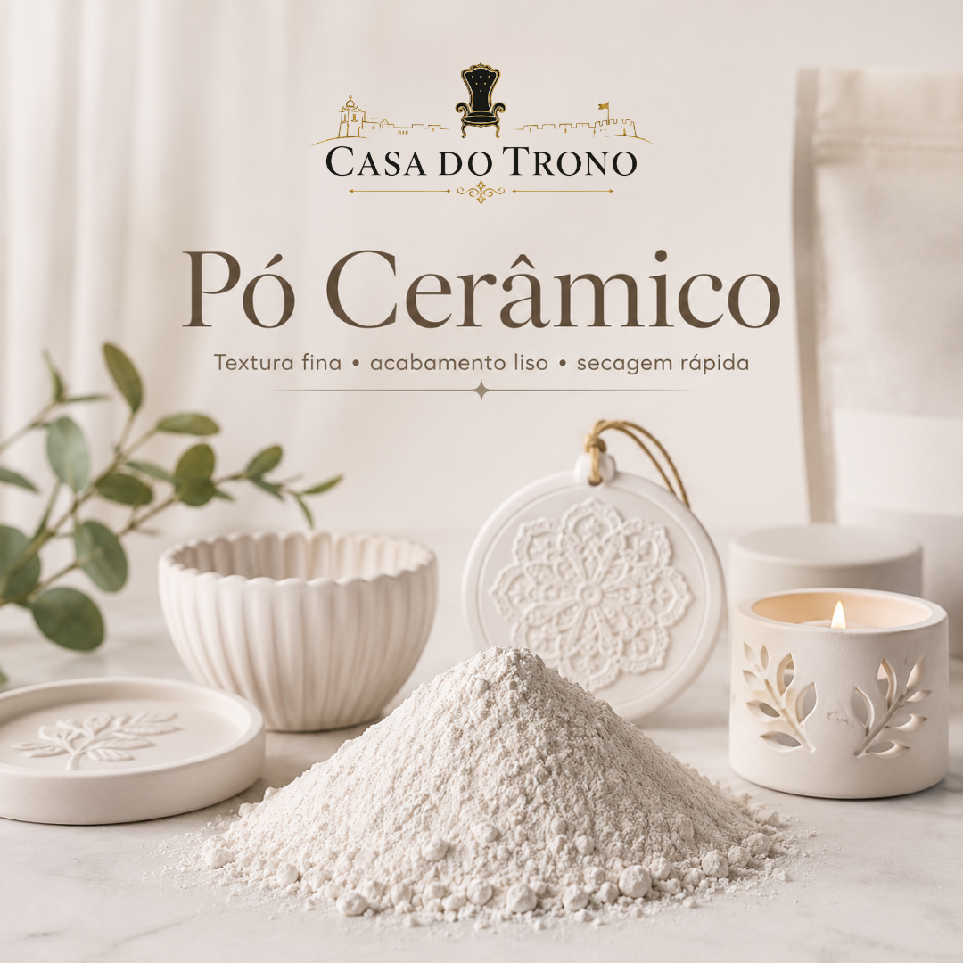 Pó cerâmico branco com objetos decorativos em cerâmica branca num ambiente neutro