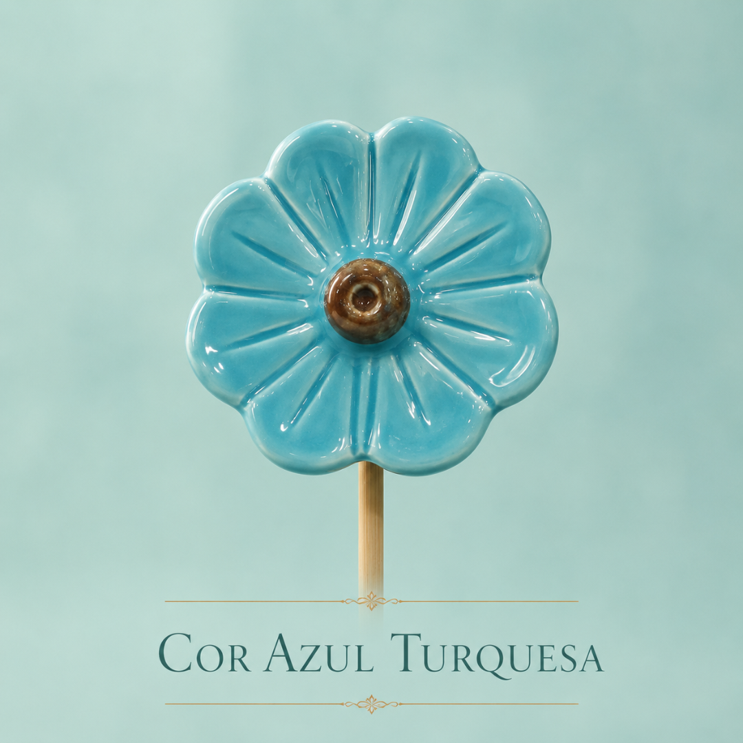 Flor decorativa cerâmica azul turquesa com haste de madeira e texto