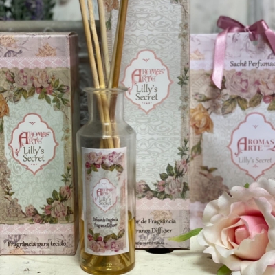 Conjunto de aromatizadores florais Lilly's Secret com vidro e embalagem decorativa