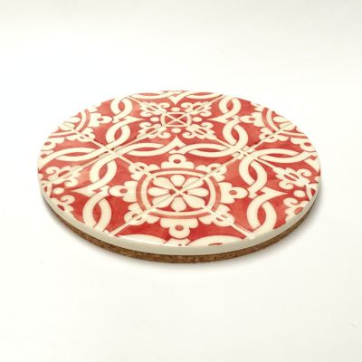 Base redonda vermelha com padrão branco e borda de cortiça