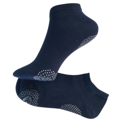 Par de meias curtas pretas com padrão antiderrapante branco