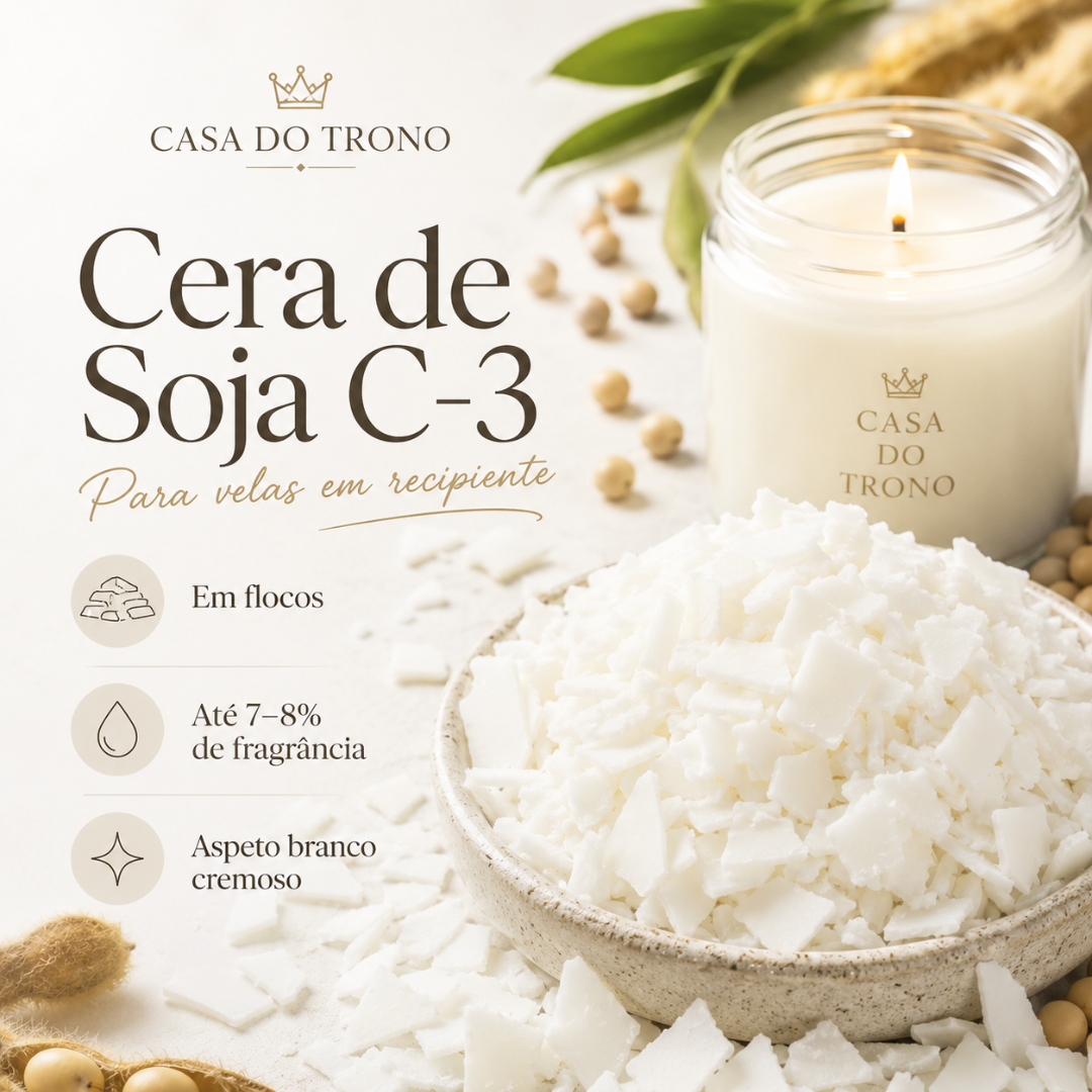 Flocos de cera de soja branca cremosa num prato com vela acesa em frasco de vidro CASA DO TRONO