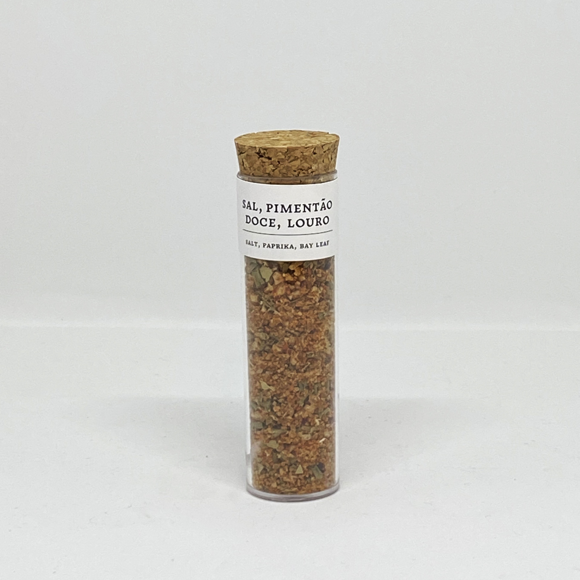 Frasco de especiarias com rolha e etiqueta branca